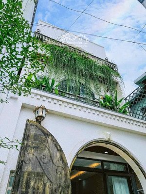 chính chủ kẹt tiền bán gấp! nhà hẻm 6m sư vạn hạnh, p12, quận 10, 64m2, 2tỷ8, gần vạn hạnh mall