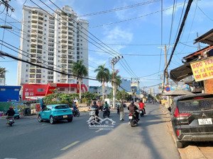 bán nhà hẻm 6m thông thạch lam, p.phú thạnh, q.tân phú
- diện tích: 4m x 21m, vuông vức. 8.9 tỷ tl