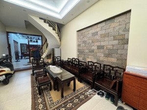 chỉ hơn 11 tỷ có nhà đẹp vạn phúc ô tô vào nhà ngõ thông kinh doanh dt63m2 tặng nội thất.