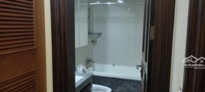 cho thuê liền kề splendora giá rẻ nhất chỉ 16 triệu, full . cọc 1 thanh toán 6 tháng. lh 