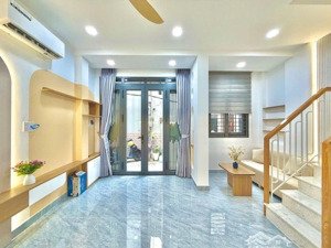 khu phan xích long - nhà mới 4 tầng - giáp quận 1