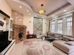 còn sót lại căn villa sân vườn siêu rộng tại triệu việt vương đà lạt