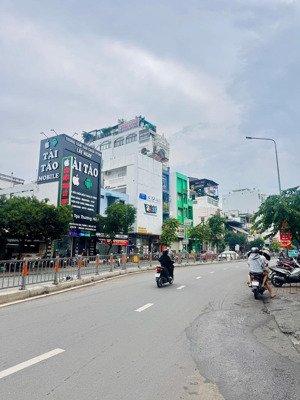 cần bán gấp căn mặt tiền đường nguyễn thái sơn. dt: 5,8x18m. 106m2. bán gấp 36 tỷ