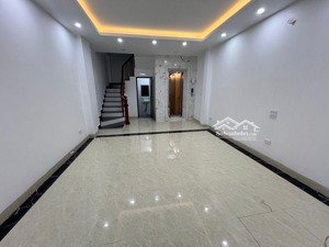 bán nhà ngọc trục đại mỗ, 40m2 xd 6 tầng thang máy, ô tô tránh. phân khúc hiếm, giá đầu tư