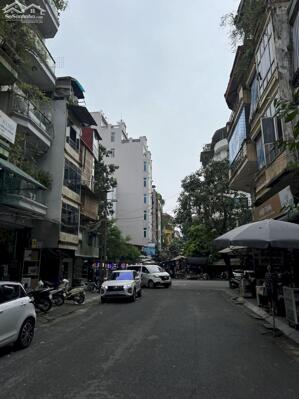 Bán Nhà Phố Huế 220M2 MT 11M 80 Tỷ Ô TÔ Tránh Xây Tòa Rất Đẹp