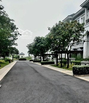 chủ gửi bán shophouse khu phố đông đối diện dự án căn hộ giá siêu rẻ 10.7tỷ có tl. alo e hải