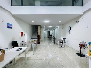 shophouse 4 tầng hoàn thiện có thang máy đẹp giá 30 triệu, phù hợp vừa ở và kinh doanh công ty