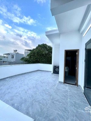 nhà 3 tầng diện tích lớn ngay trung tâm thanh khê diện tích đất 105m2. diện tích sàn 280m2