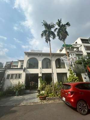 bán gấp nhà mặt tiền bạch mã, quận 10, dt: 13x25m, cn: 325m2, giá bán gấp 6.x tỷ