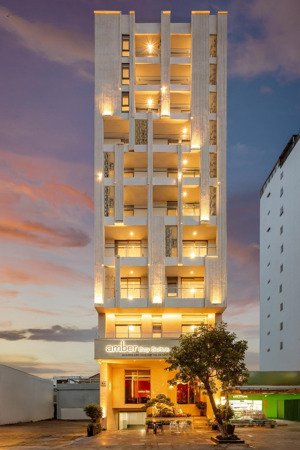 chuyển nhượng toà căn hộ cao cấp 11 tầng đường dương đình nghệ. dòng tiền 4,2 tỷ/năm