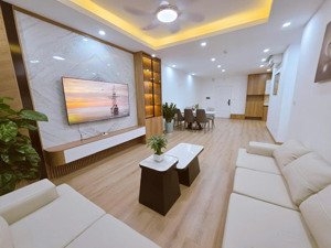 chính chủ e bán căn 901 viglacera full đồ đẹp