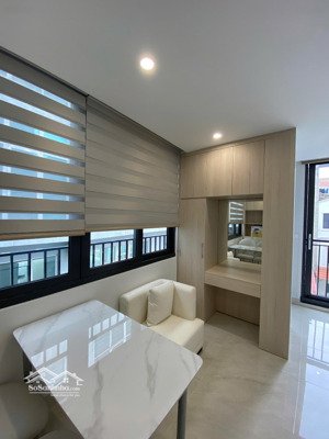 cho thuê gấp chdv ngay phố thuỵ khuê ngay sát hồ tây - ô tô đỗ cửa, full đồ