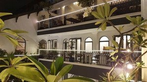 bán nhà biệt thự mặt tiền hồ biểu chánh, q. phú nhuận. dt: 20 x 17m, siêu đẹp có 102