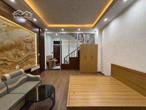 bán nr 41m2 tại lò đúc, 14,5 tỷ, 5 tầng, mặt tiền 4.5m, ngõ 2.5m