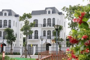 hàng mới căn góc thạch thảo 165m đối diện cụm khu vui chơi thể thao và trường liên cấp có 1 không 2