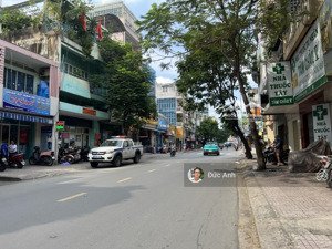 góc 2 mặt tiền phạm văn hai - 5 tầng thang máy - có sẵn dòng tiền