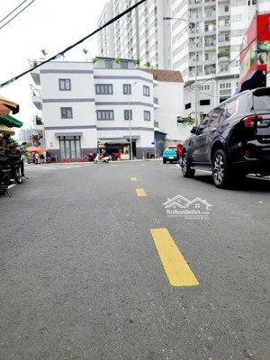 hẻm 8m ngay khu tên lửa, aeonmall 90m2 - 4x23m - nở hậu nhà c4 tiện xây mới sổ hồng riêng 6.5 tỷ