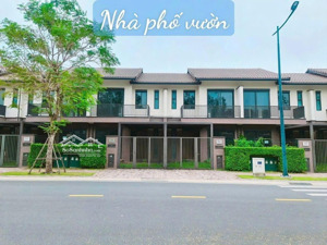 chính chủ cần bán nhà phố vườn 1 trệt 1 lầu 90m2 waterpoint