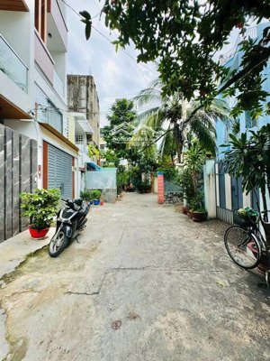 bán gấp căn nhà hẻm 6m đường đào duy từ p15 phú nhuận dt 72m2 giá 3tỷ750 sổ hồng riêng chính chủ