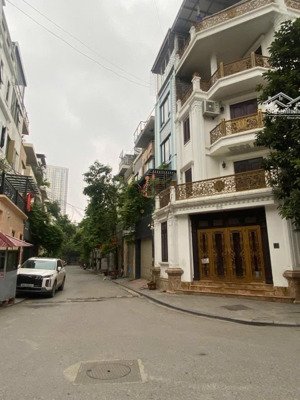 cho thuê gấp nhà liền kề 90m2, 4pn 5wc, giá 25 triệu tại, 8 lk20b, kđt văn, hà đông, hà nội