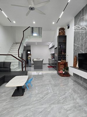 nhà 3 tầng - sát góc - 2 mặt sông - view đảo kim cương suneva chỉ nhỉnh 8 tỷ