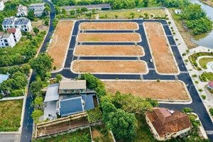 chính chủ cần bán mảnh đất view hộ sát vách đại học quốc gia đường sắt metro số 5 hoà lạc