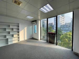 cho thuê văn phòng tại trần thái tông- cầu giấy 139m2 giá chỉ 24tr/tháng. làm việc 24/7