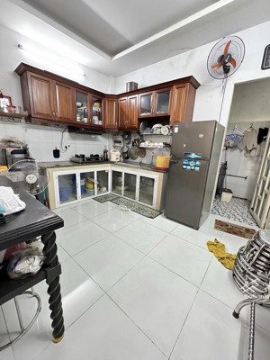 nhà 2 tầng hẻm xe hơi đất mới bình trị đông 5.1 tỷ