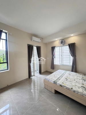 căn hộ dịch vụ 2pn sau lưng aeon bình tân - full nt bancol - chi phí rẻ - tone phòng trắng sáng