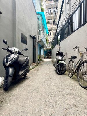 căn góc hiếm 2 mặt hẻm-cô giang - phú nhuận -1 căn ra mặt tiền-4pn, 3wc- chỉ 7.99 tỷ (thương lượng)