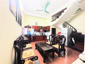 bán nhà trần duy hưng, mặt ngõ, ô tô đỗ cổng, 10m ra phố, mặt tiền rộng, 40m2x 5 tầng, 15.5 tỷ