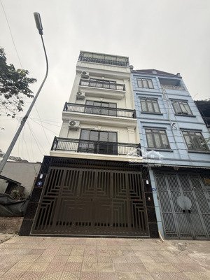 bán toà nhà khu đấu giá phúc lợi, view thoáng, 75m2, 5 tầng, mặt tiền 6m, giá 21 tỷ.