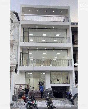 bán toà nhà mới xây ngay mt trần não quận 2 - dt: 8x25m - hầm trệt 3 lầu - hđt: 130tr - giá 48 tỷ