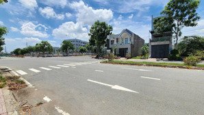 chủ bán gấp lô đất đẹp kdc châu thới đường d6 32m lớn nhất khu - sổ riêng