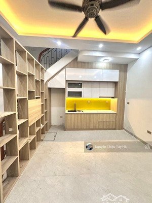 nhà mới 2 thoáng hoàng hoa thám-tây hồ, mt 4.6m, 3 pn, cách ô tô đỗ khoảng 10m, hơn 6 tỷ