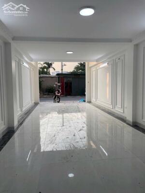 Bán nhà Nguyễn Chí Thanh_phân lô vỉa hè_6 tầng thang máy_ngõ kd ô tô tránh_40m2