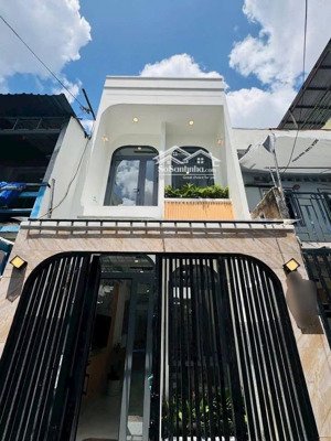 bán gấp nhà 64m2 nguyễn văn hưởng p.thảo điền quận 2-gần cao đẳng hàng hải-trường quốc tế bis