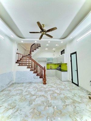 gần ô tô phố bằng liệt nhà đẹp 2 thoáng dân xây sổ đỏ cc 45mx4t giá nhỉnh 7 tỷ có tl