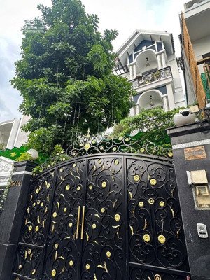 nơ trang long - p12 - bình thạnh, gần đại học văn lang. 81m2/3tỷ850 đang cho thuê 24tr/tháng