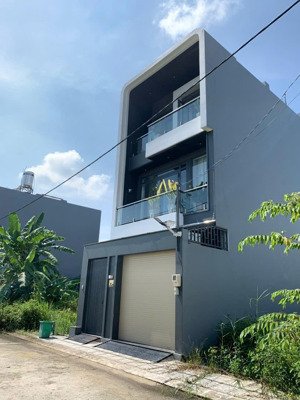 cần bán nhanh 3 nền đất chọn lọc thuộc dự án vạn phát đạt đường bưng ông thoàn, quận 9 từ 5.7 tỷ