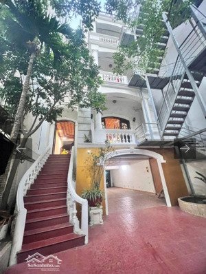 cần bán căn biệt thự 220m2 rộng 10m mt - hotel phố trích sài, mặt hồ tây