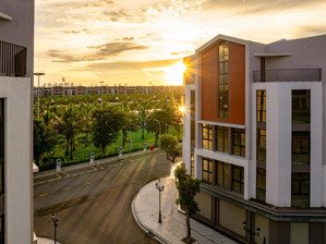 siêu phẩm shophouse xẻ khe phố biển pb-12, 140m² giá 24.011 tỷ - căn thô, sát sông venice