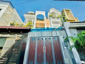 bán nhà ngay chợ hiệp bình ngang 4m dài 19m đường nhựa 6m