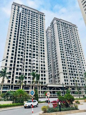 căn hộ cao cấp usilk 165m² không gian rộng hiếm có. giá 80tr/m²