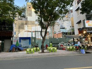 cc bán tòa nhà vp h - 6 tầng 129 hoàng sa dt 16 x 17 cn 399n2 giá 210 tỷ 