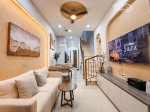 bán nhà nhất chi mai 29m2 2 tầng - 6.45 tỷ - hẻm xe tải 8m sát ga t3 full nội thất