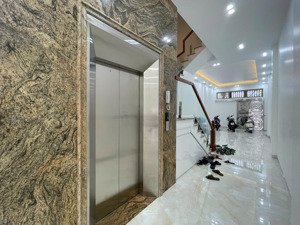 nhà 6,5 tầng 2 mặt thoáng dân xây độc lập phố lê lợi nhà mặt ngõ, ô tô đỗ trong nhà