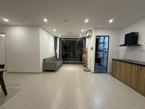 cho thuê căn hộ 2pn 80m2 giá 15 triệu/tháng view landmark 81 và sông saigon