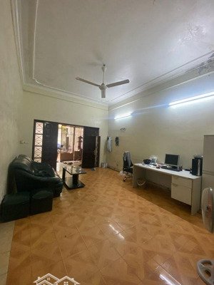 bán nhà đường nguyễn khang, cầu giấy, dt 135m2 mt 4.8m, ngõ oto thông, ở hoặc văn phòng, 31 tỷ