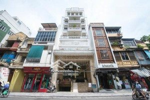 giảm 25 tỷ. toà khách sạn cách chợ bến thành 700m, hầm 7 tầng 8.3mx24m có 34 phòng. hđt 400tr/th